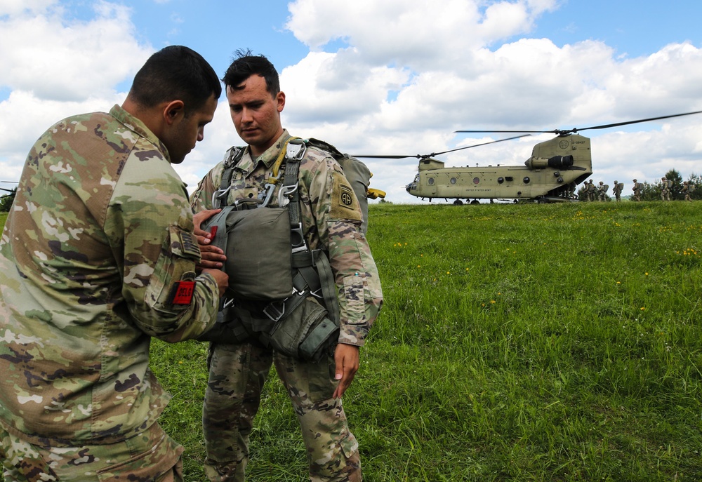 82nd Airborne Division conduct Joint Airborne operation in Poland