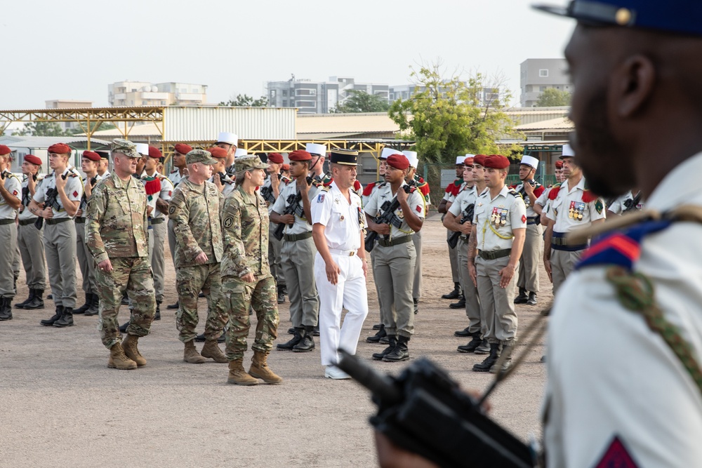 French, U.S. service members earn prestigious desert commando badge