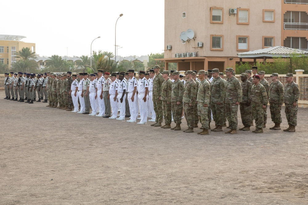 French, U.S. service members earn prestigious desert commando badge