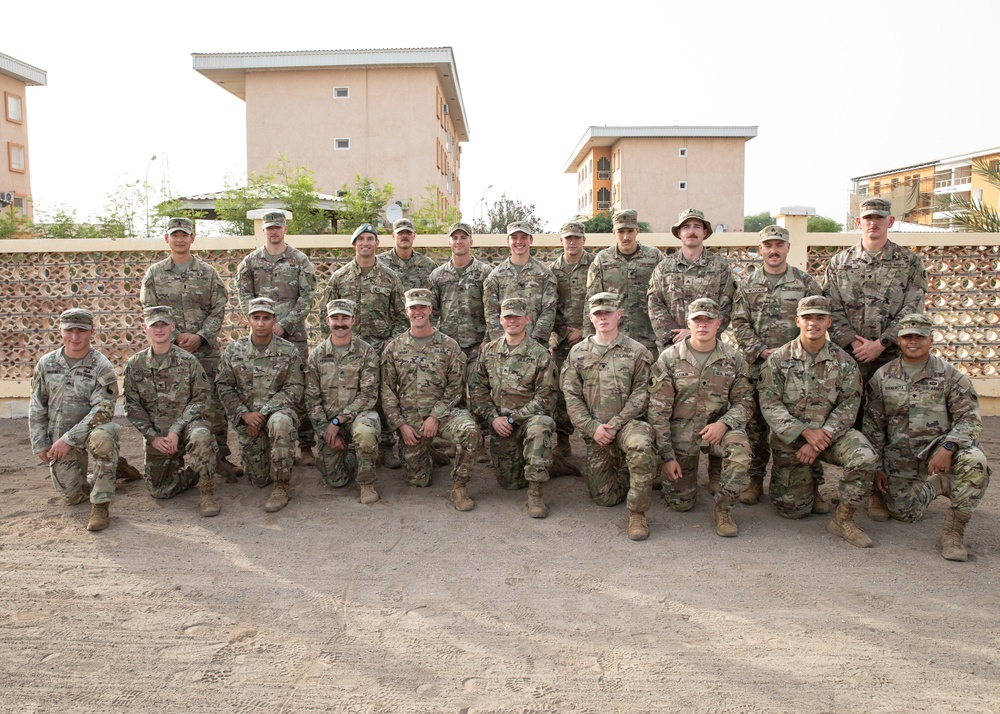 French, U.S. service members earn prestigious desert commando badge