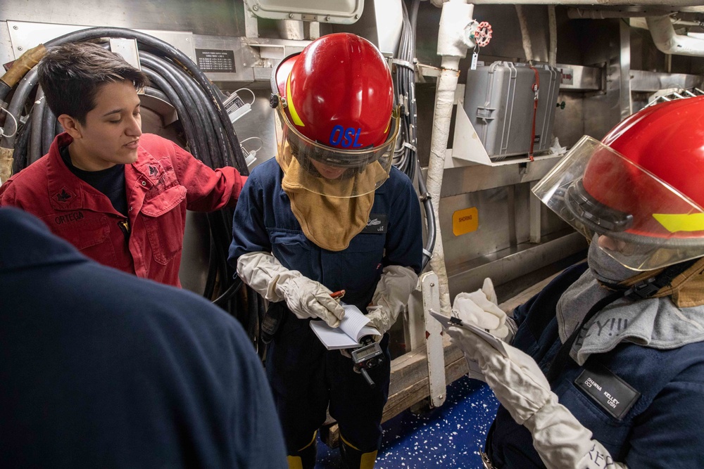 USS San Jacinto conducts Damage Control Training