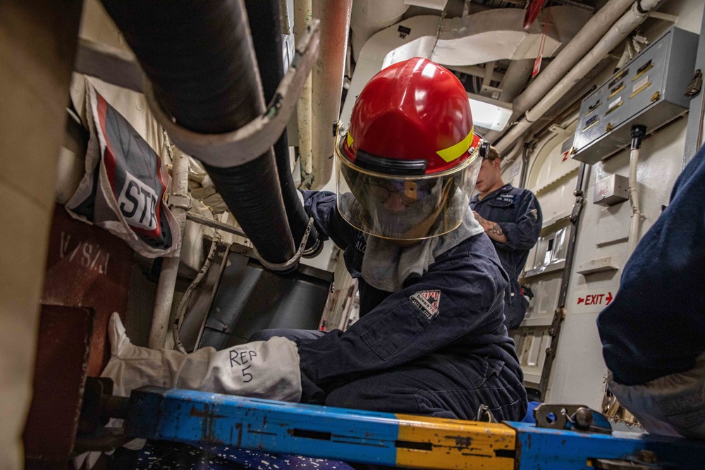 USS San Jacinto conducts Damage Control Training