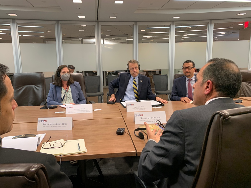 Egyptian government delegation meets with USAID to discuss fighting corruption