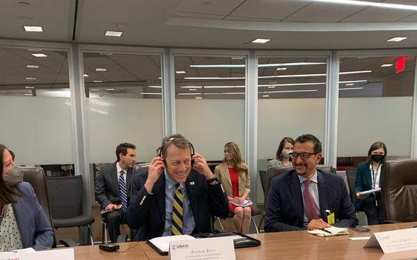 Egyptian government delegation meets with USAID to discuss fighting corruption