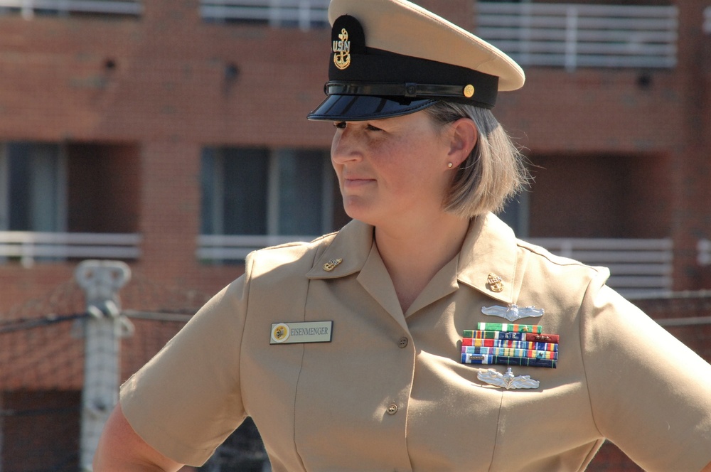 Husband and Wife re-enlist aboard the Battleship Wisconsin