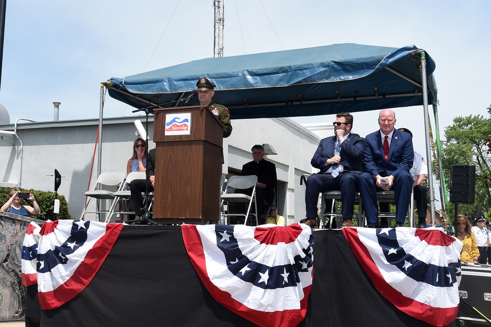 Army Reserve leaders remember fallen heroes and Gold Star families with their local communities