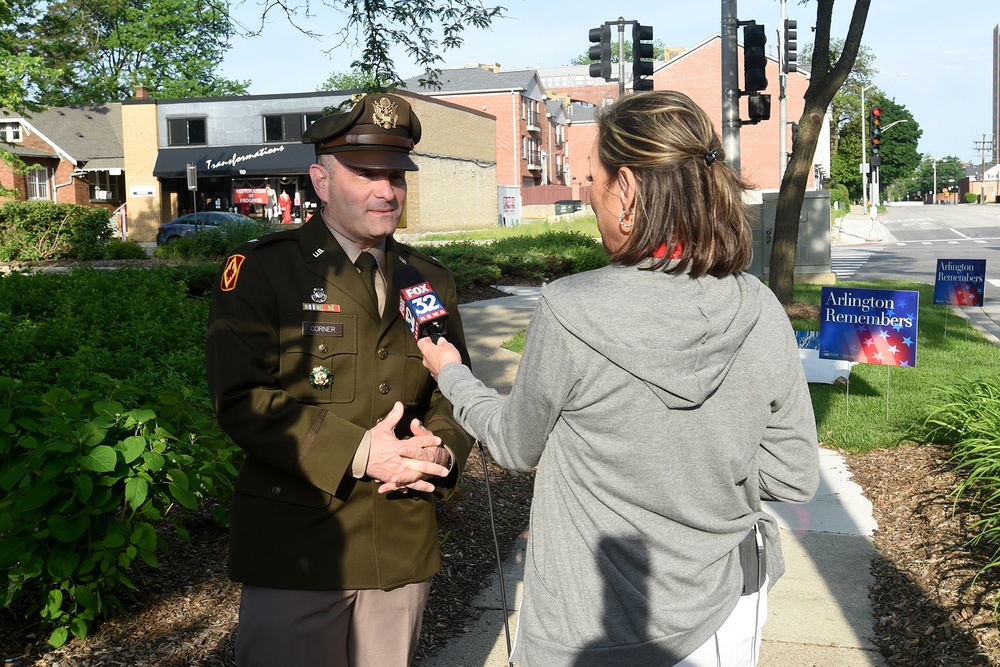 Army Reserve leaders remember fallen heroes and Gold Star families with their local communities