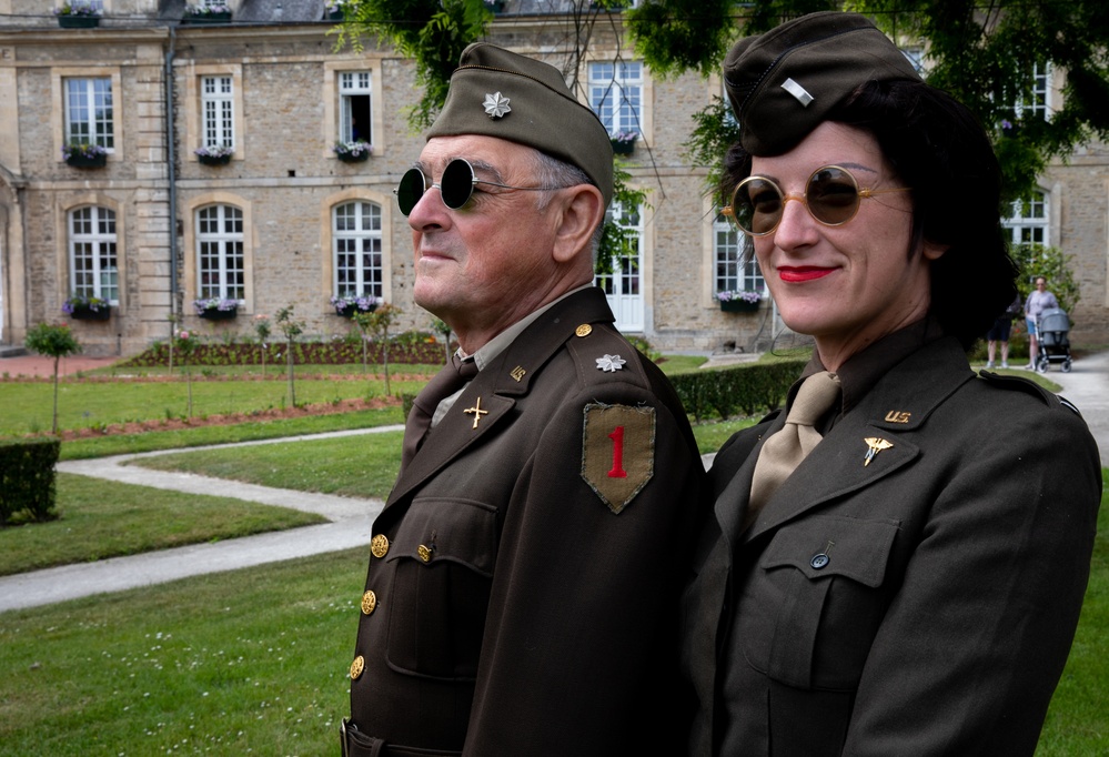 1st Infantry Division and 101st Airborne Division Soldiers Honor the 2nd Armored Division at Carentan