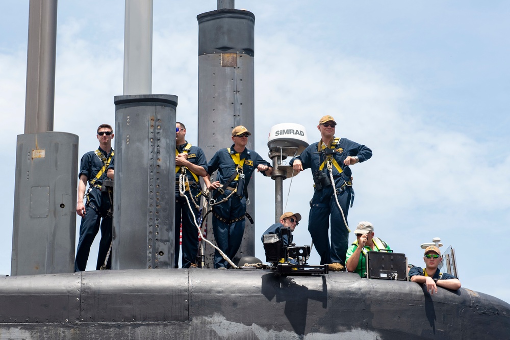 USS Maryland Returns From Patrol