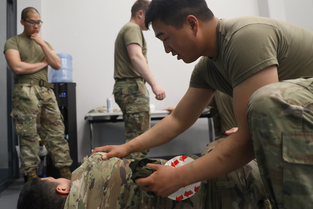 1st Infantry Division Soldiers perform hands-on CLS Training