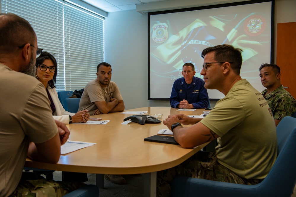 Comando de Operações Táticas visits Coast Guard units in Houston, Texas