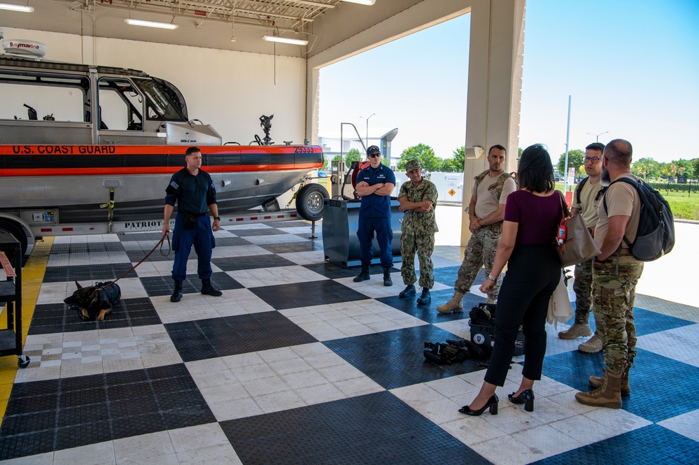 Comando de Operações Táticas visits Coast Guard units in Houston, Texas