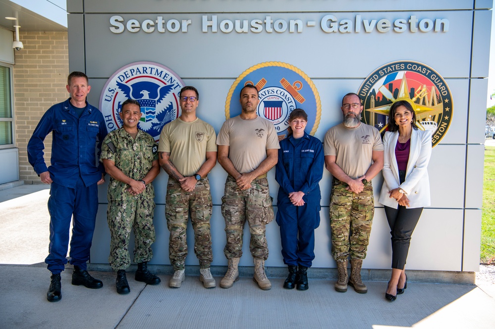 DVIDS - Images - Comando de Operações Táticas visits Coast Guard units in  Houston, Texas [Image 5 of 6]