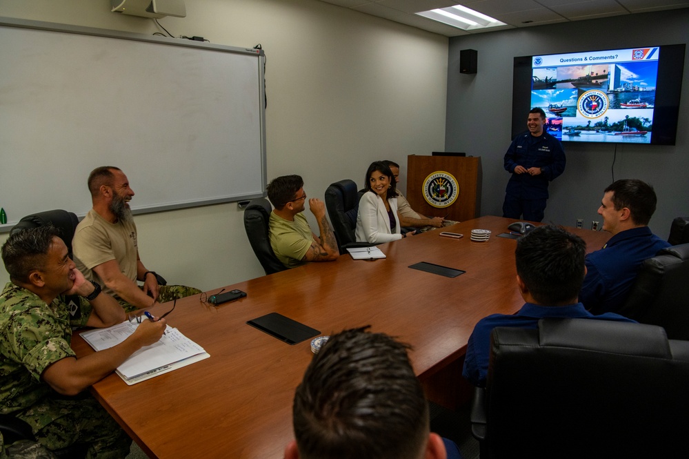 Comando de Operações Táticas visits Coast Guard units in Houston, Texas