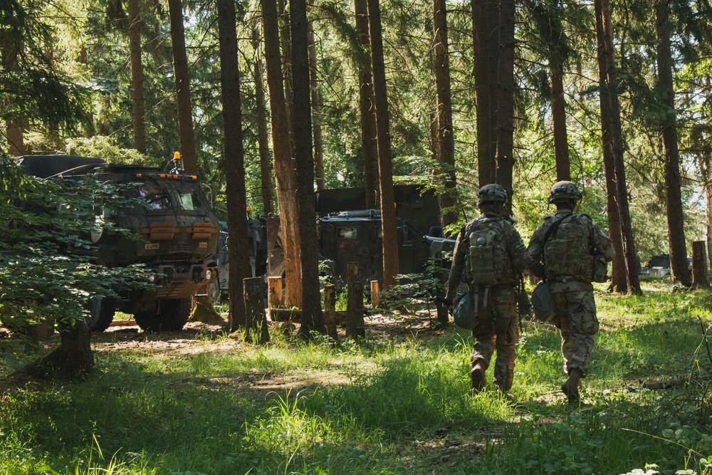 U.S. Soldiers assigned to 1ABCT, 3ID, HHC conduct security during Combined Resolve 17 in Hohenfels, Germany