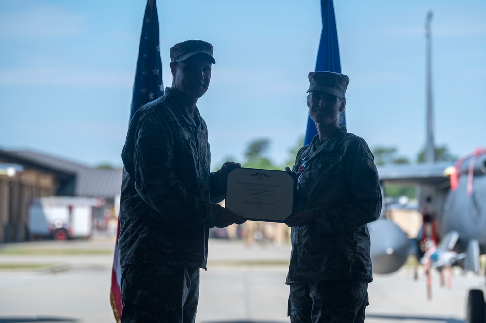 4th MXG changes command