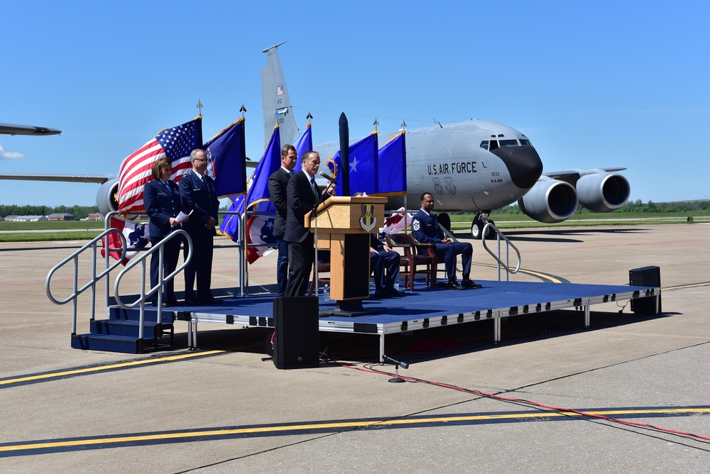 KC-135 celebrates  five years at Niagara's 914th