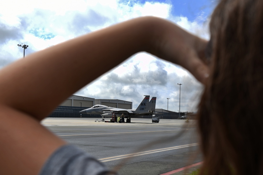 Westfield Intermediate School tours 104th Fighter Wing