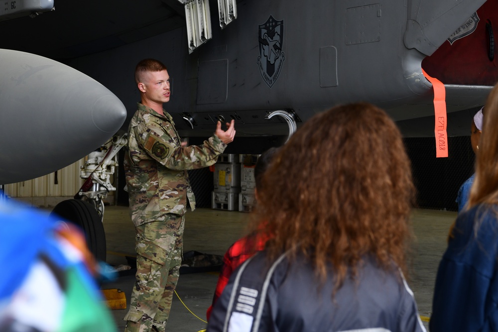 Westfield Intermediate School tours 104th Fighter Wing