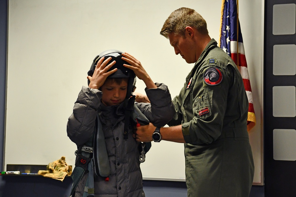 Westfield Intermediate School tours 104th Fighter Wing