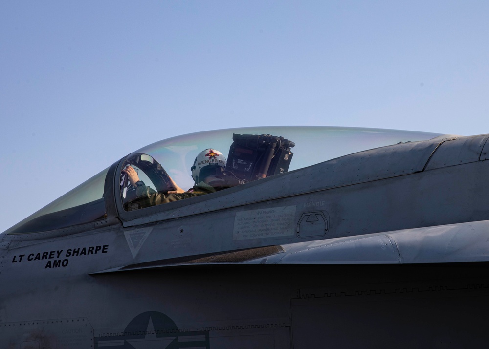 USS George H.W. Bush (CVN 77) Commanding Officer Participates in Flight Operations