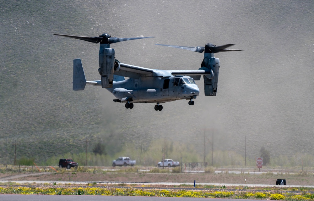 VMM-161 conduct logistics support mission; high altitude landings at Mountain Warfare Training Center