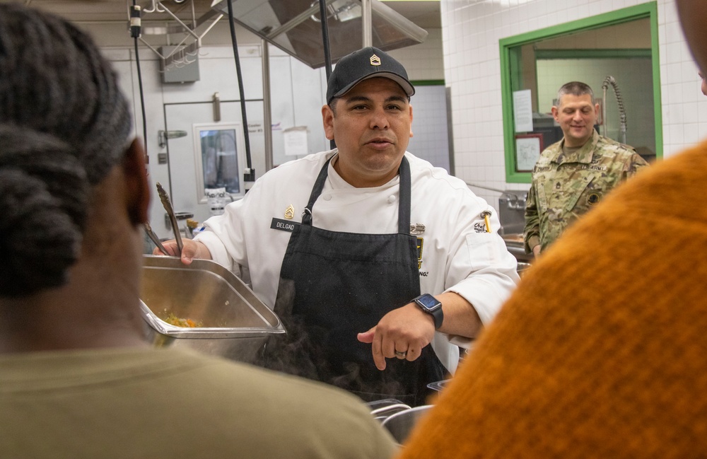 Pregnant and Postpartum Soldiers Cook with Corporate Chef