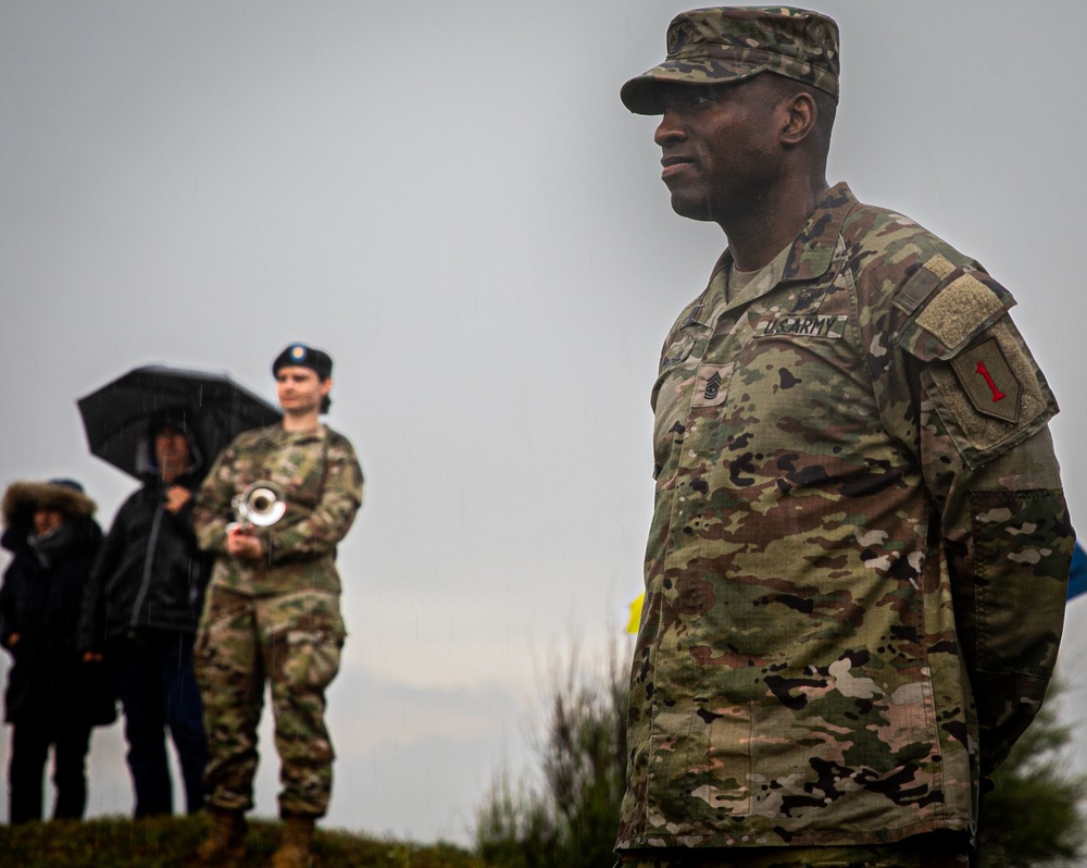 1st ID Participates in Charles Norman Shay Indian Memorial Ceremony