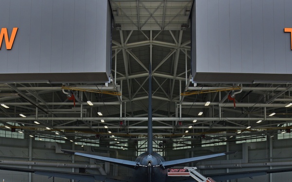 134th Air Refueling Wing opens $31 million hangar, vies for next-gen tanker