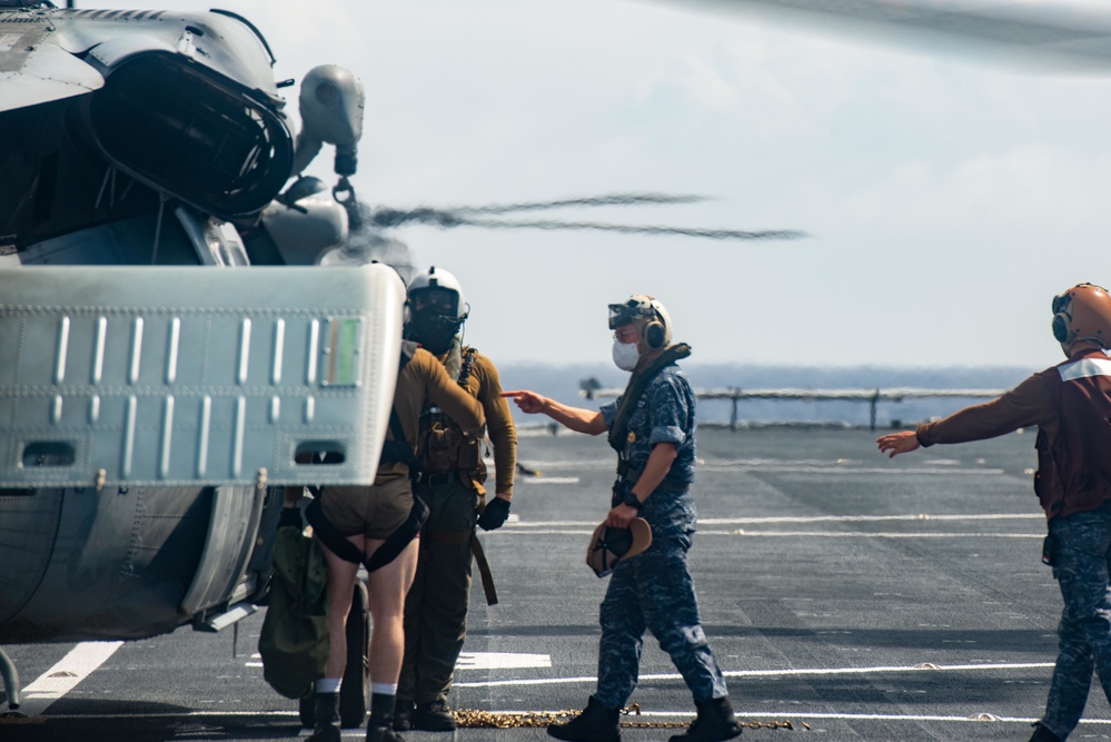 USS Ronald Reagan (CVN 76) Hosts Republic of Korea Navy Rear Admiral