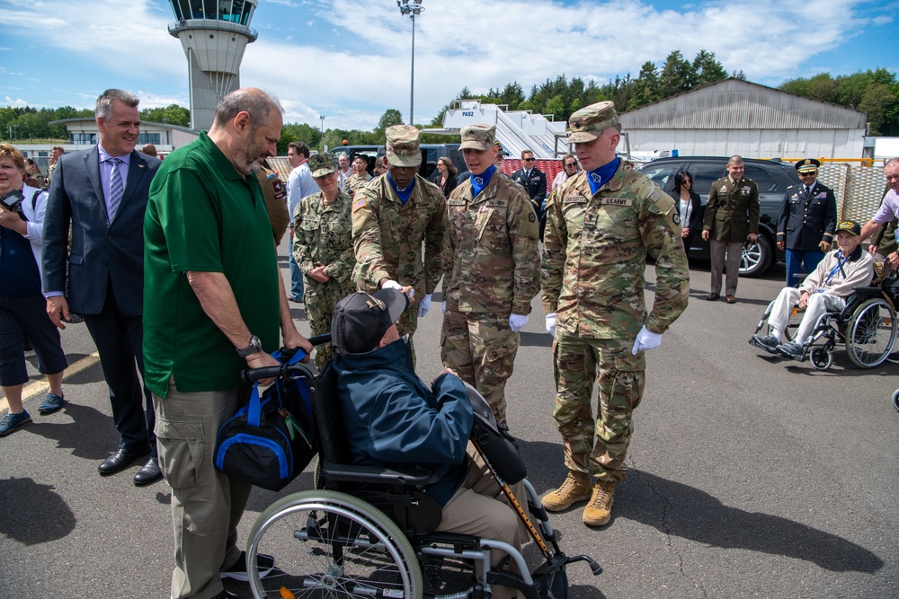 Veterans of WWII land at Normandy