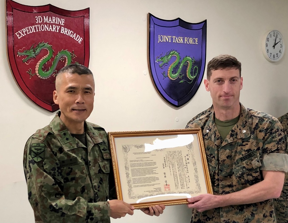 ARDB CG awards U.S. Marines