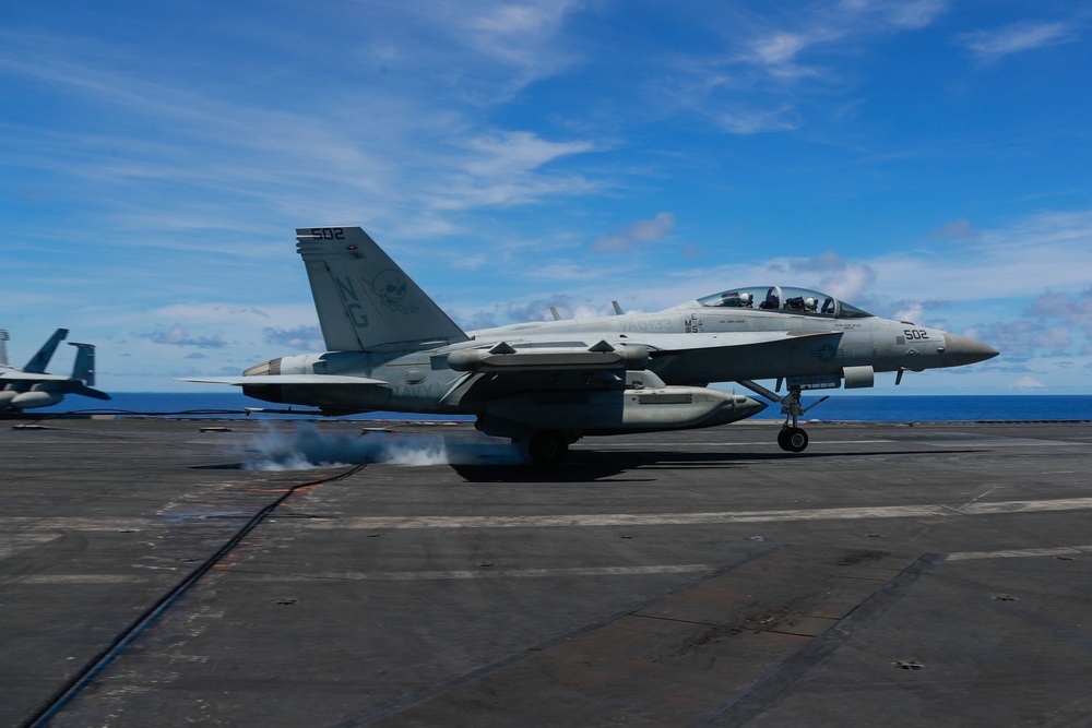 Abraham Lincoln conducts flight operations