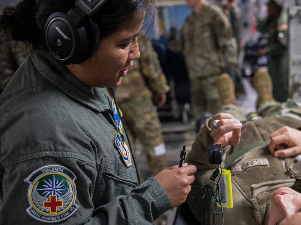 446th Aeromedical Evacuation, 446th Aeromedical Staging squadrons exercise medical skills