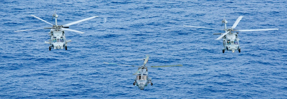 USS Ronald Reagan (CVN 76) conducts formation sailing with Carrier Strike Group 5, Republic of Korea Navy