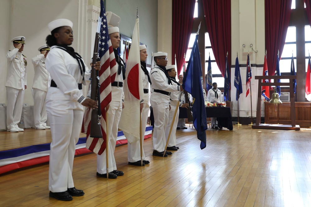 Navy Data Center Holds Change of Command Ceremony