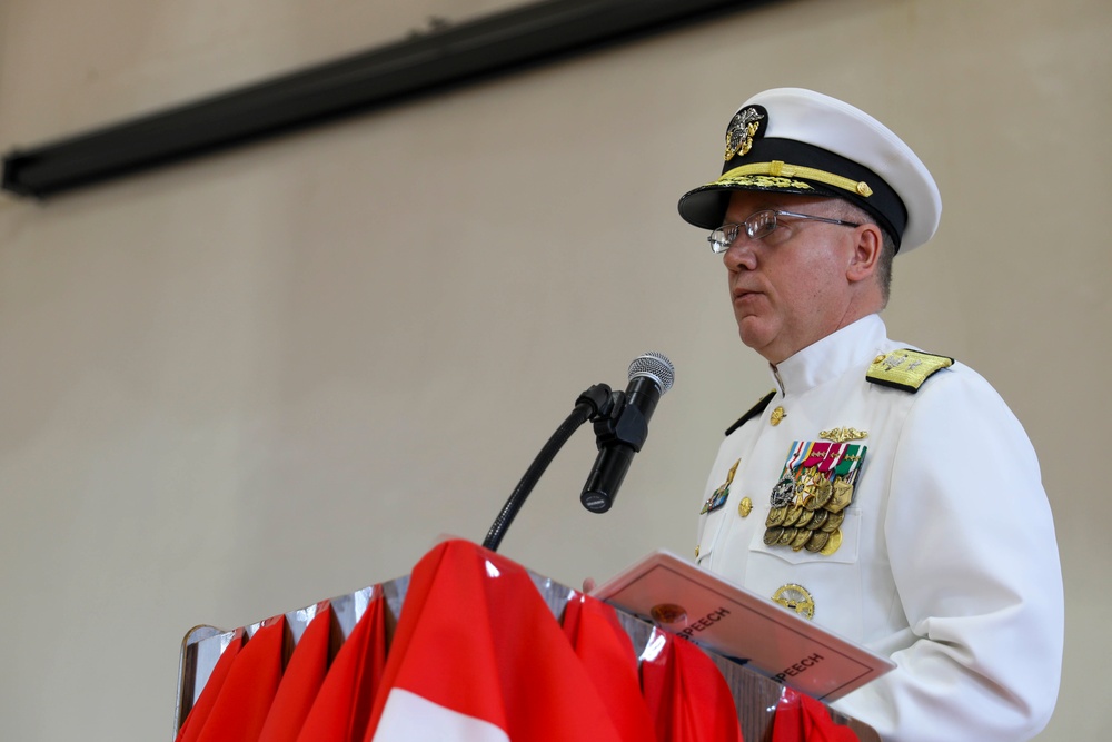 Navy Data Center Holds Change of Command Ceremony