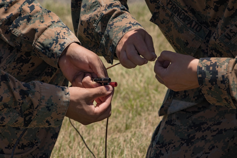 5th ANGLICO ADETs Conduct Communication Drills