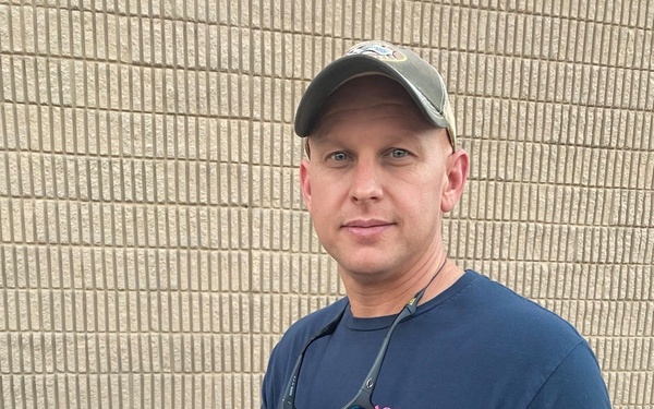 Military Daughter is “Rock Star” to Deployed Soldiers