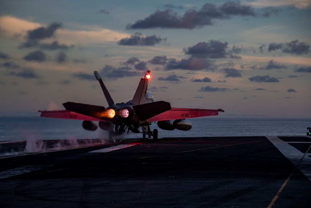 Abraham Lincoln conducts flight operations