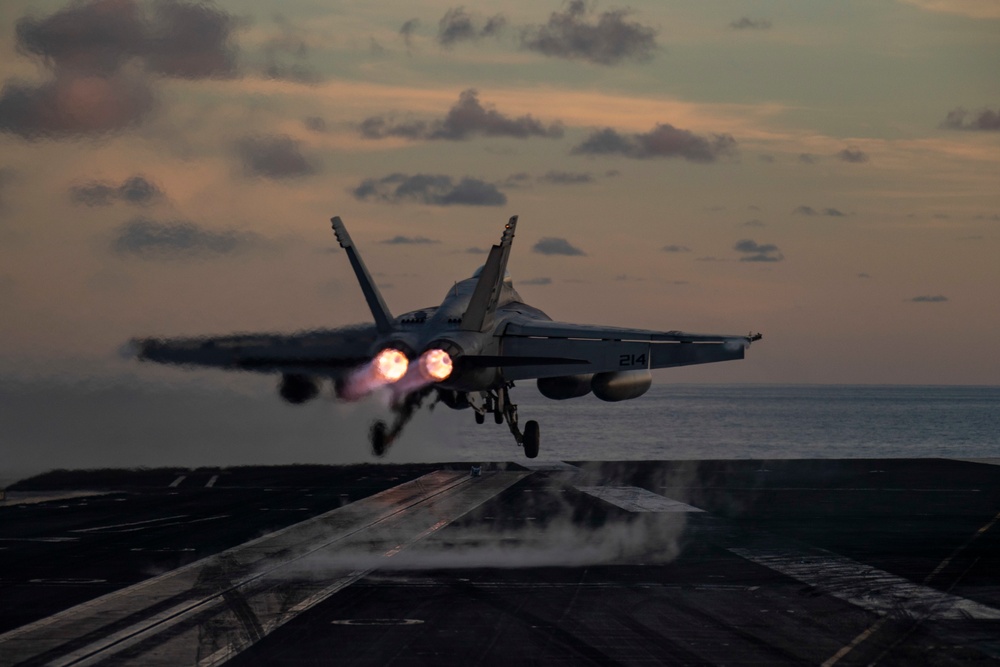 Abraham Lincoln conducts flight operations