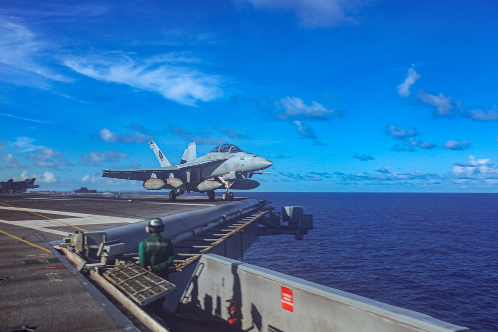 Abraham Lincoln conducts flight operations