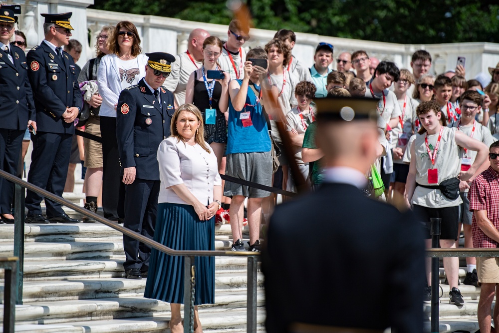 Minister of Defense of The Republic of North Macedonia Slavjanka Petrovska Participates in a Public Wreath-Laying Ceremony at the Tomb of the Unknown Soldier