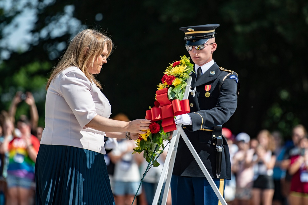 Minister of Defense of The Republic of North Macedonia Slavjanka Petrovska Participates in a Public Wreath-Laying Ceremony at the Tomb of the Unknown Soldier