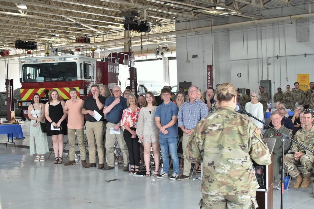 301 LRS SEL retires after 25 years of service