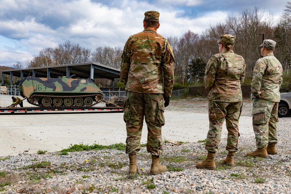 Connecticut Army National Guard Supplies M113 APC to Ukraine