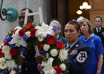 Governor’s annual wreath-laying ceremony honors fallen service members’ sacrifices
