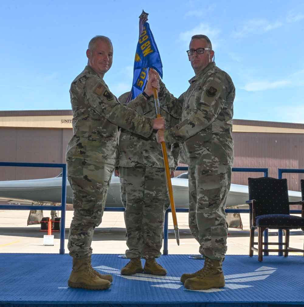 Guest takes command of the 509th Mantainence Group