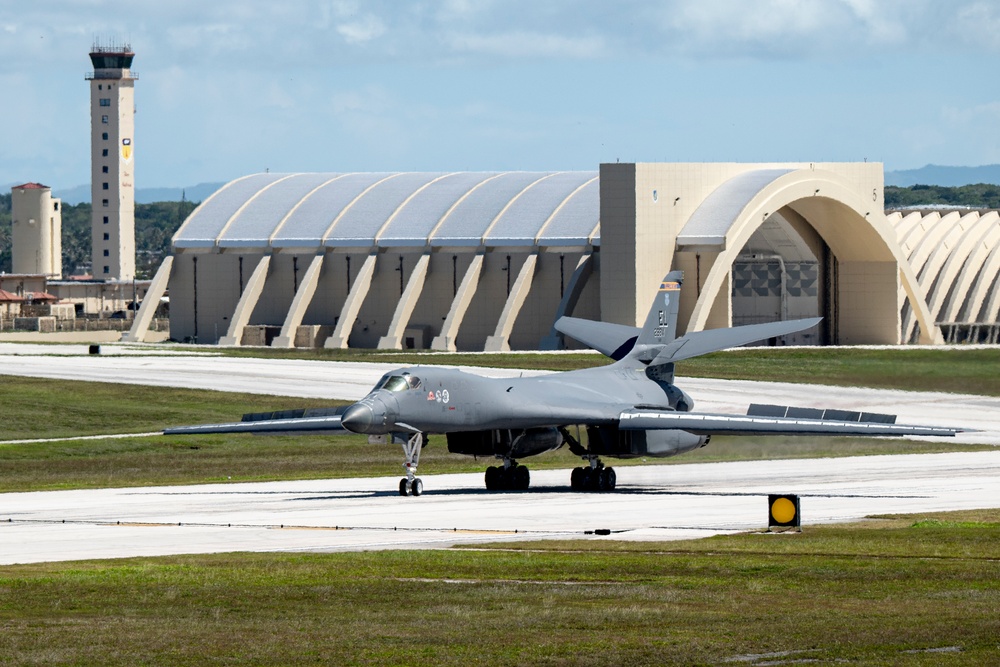 Bombers Land in Guam