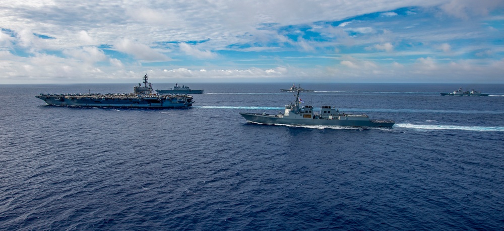 USS Ronald Reagan (CVN 76) conducts formation sailing with Carrier Strike Group 5, Republic of Korea Navy